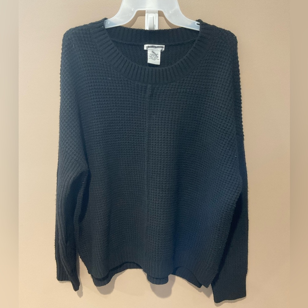 Sweet Romeo womens sweater. Black size large